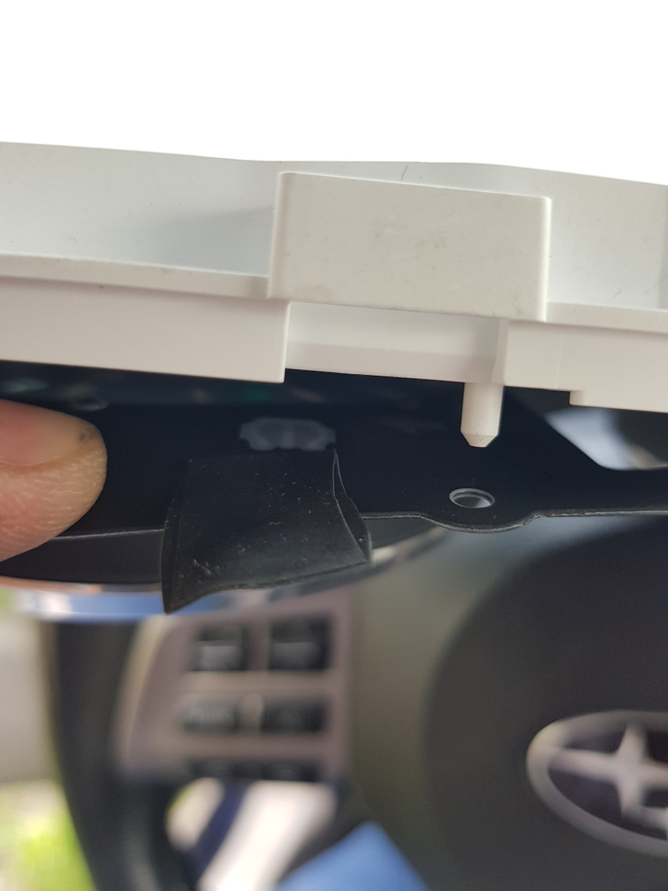 TPMS заклеїв на приборці 4