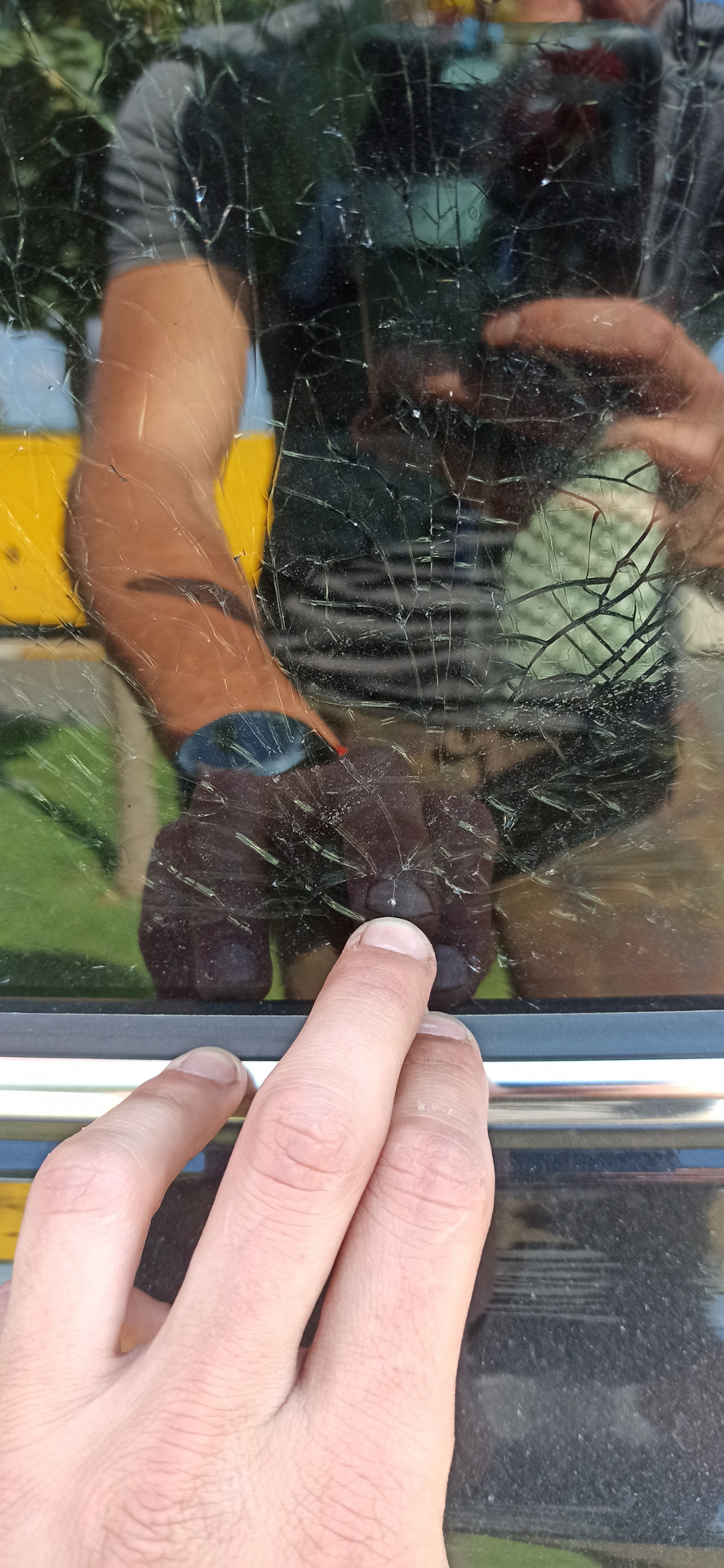 :(Неприємність не приходить одна... і заміна лобового:) 1