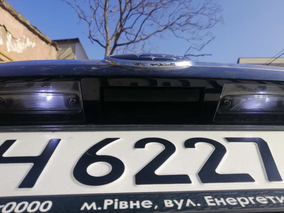 Заміна ламп підсвічування номера на LED 2