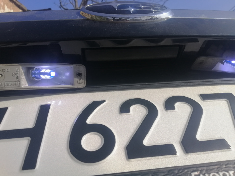 Заміна ламп підсвічування номера на LED 3