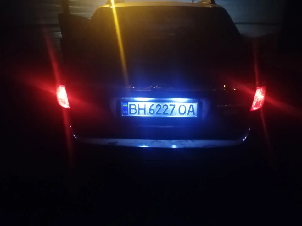 Заміна ламп підсвічування номера на LED