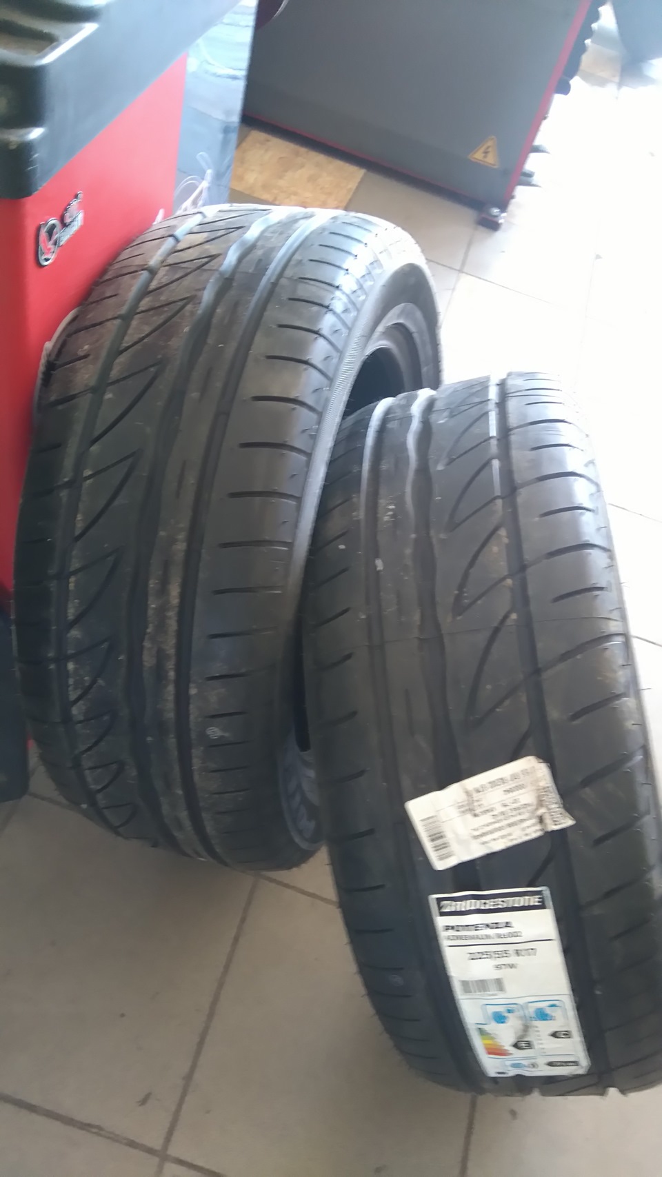 Перевзувся на літо Bridgestone Potenza RE002 225*55 R17 97W 2