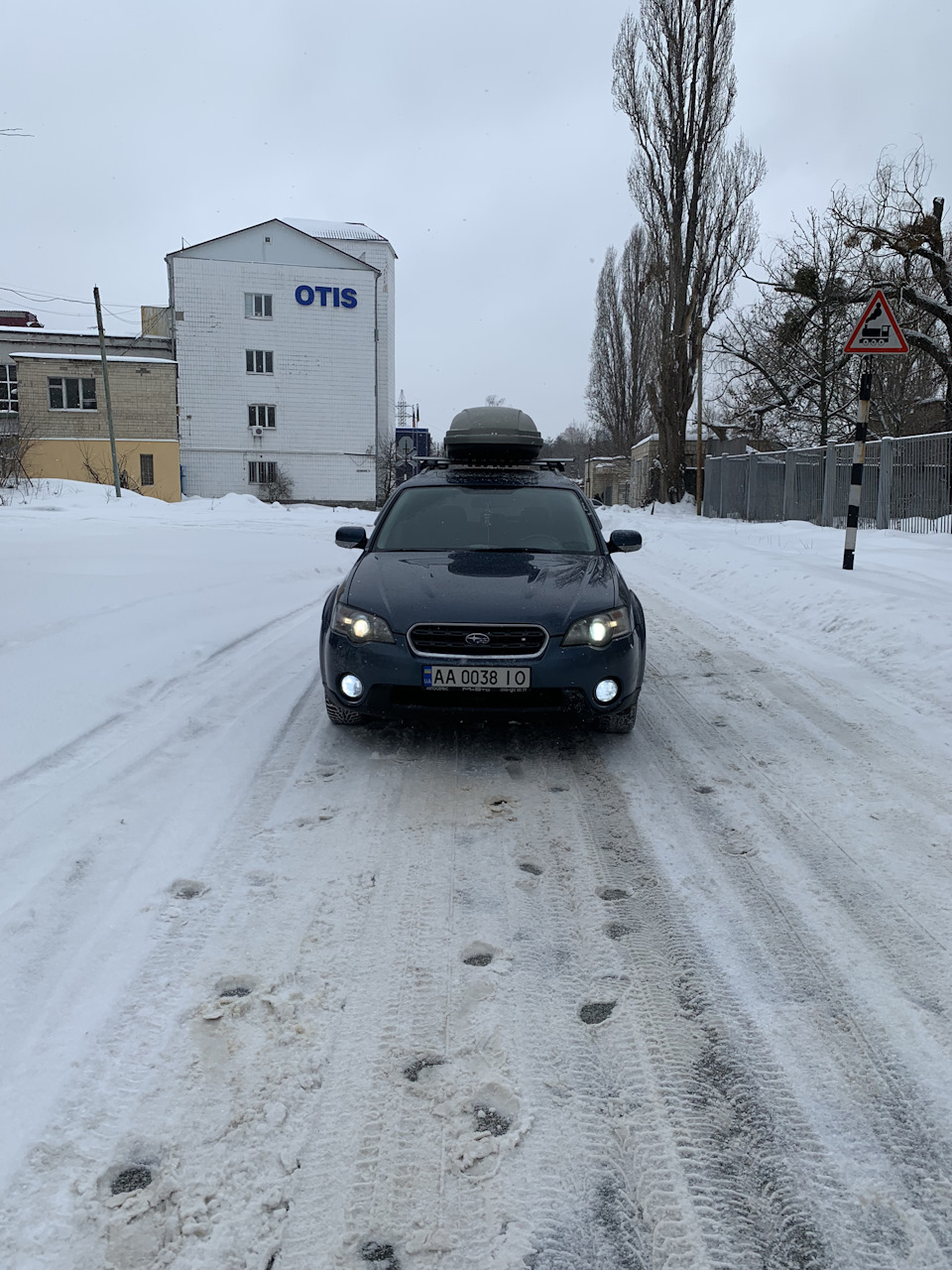 Вирішив звільнити багажник і спробувати бокс))) 2