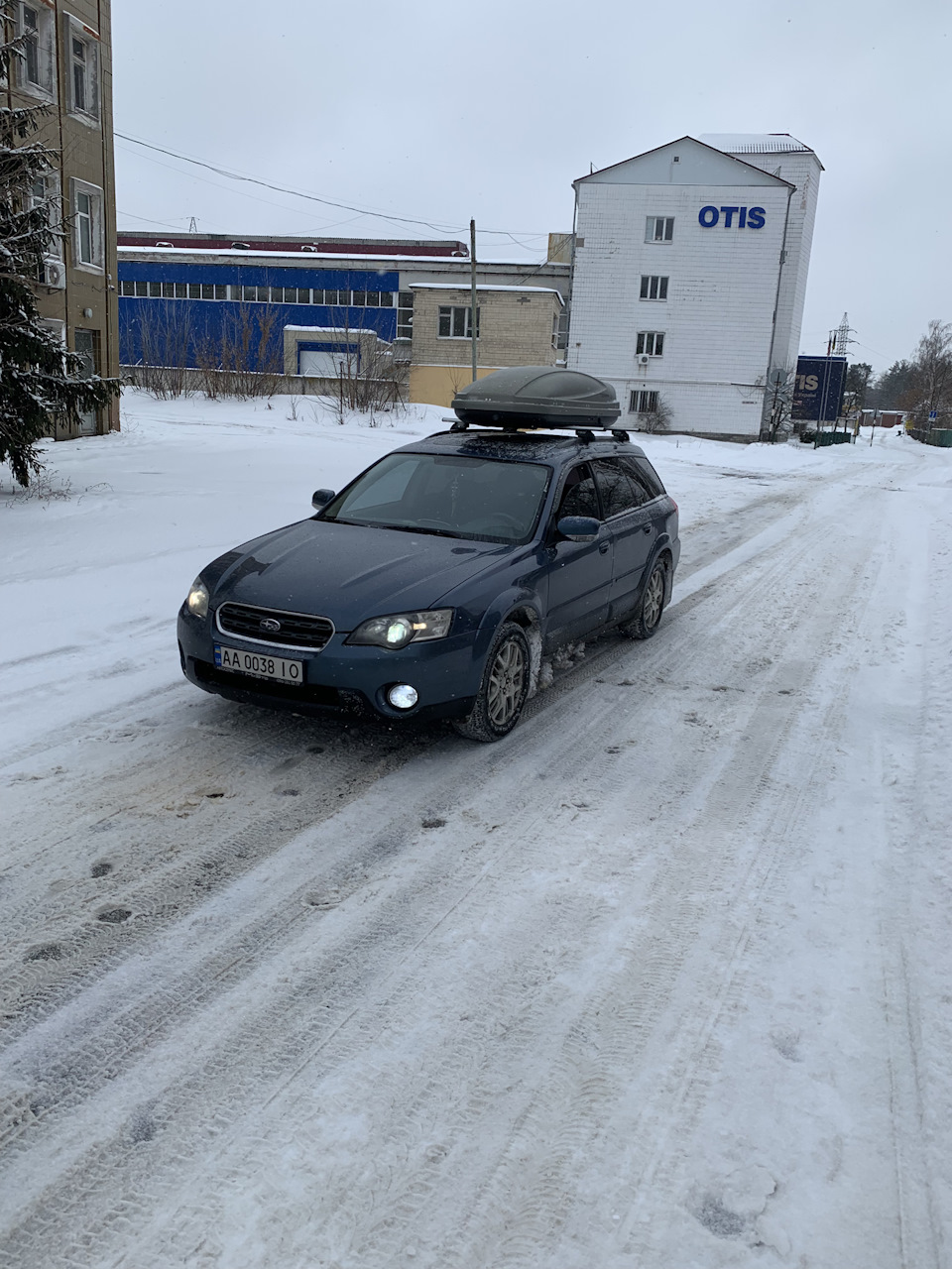 Вирішив звільнити багажник і спробувати бокс))) 1