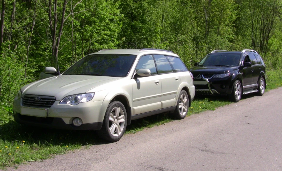 Subaru Outback vs Mitsubishi Outlander XL