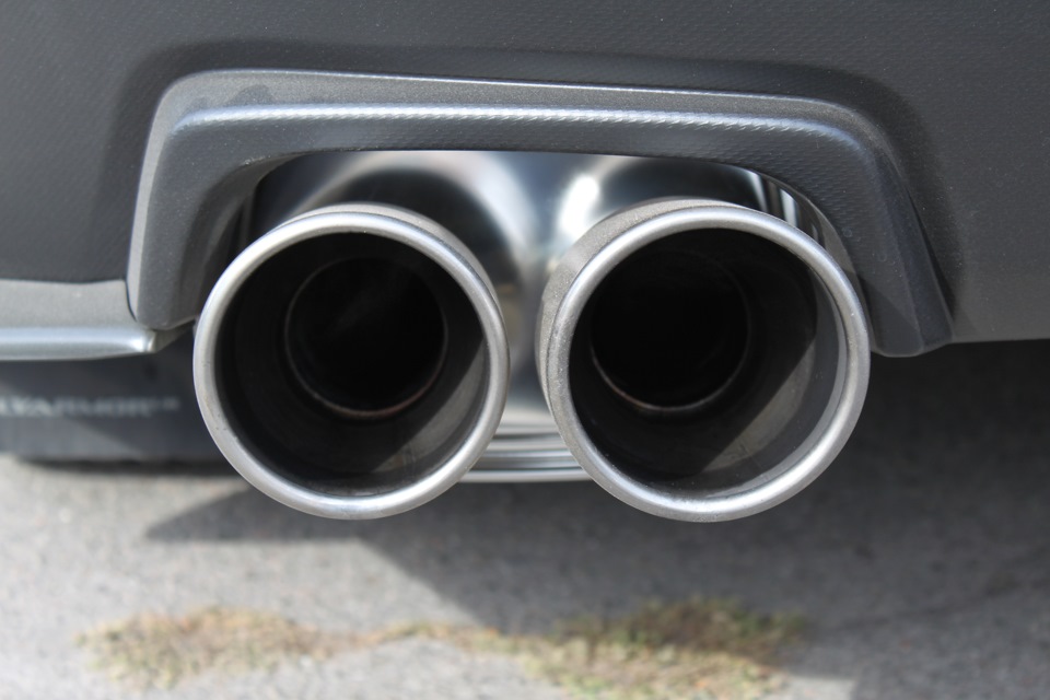 Катбек Invidia Q300 Stainless Steel 4
