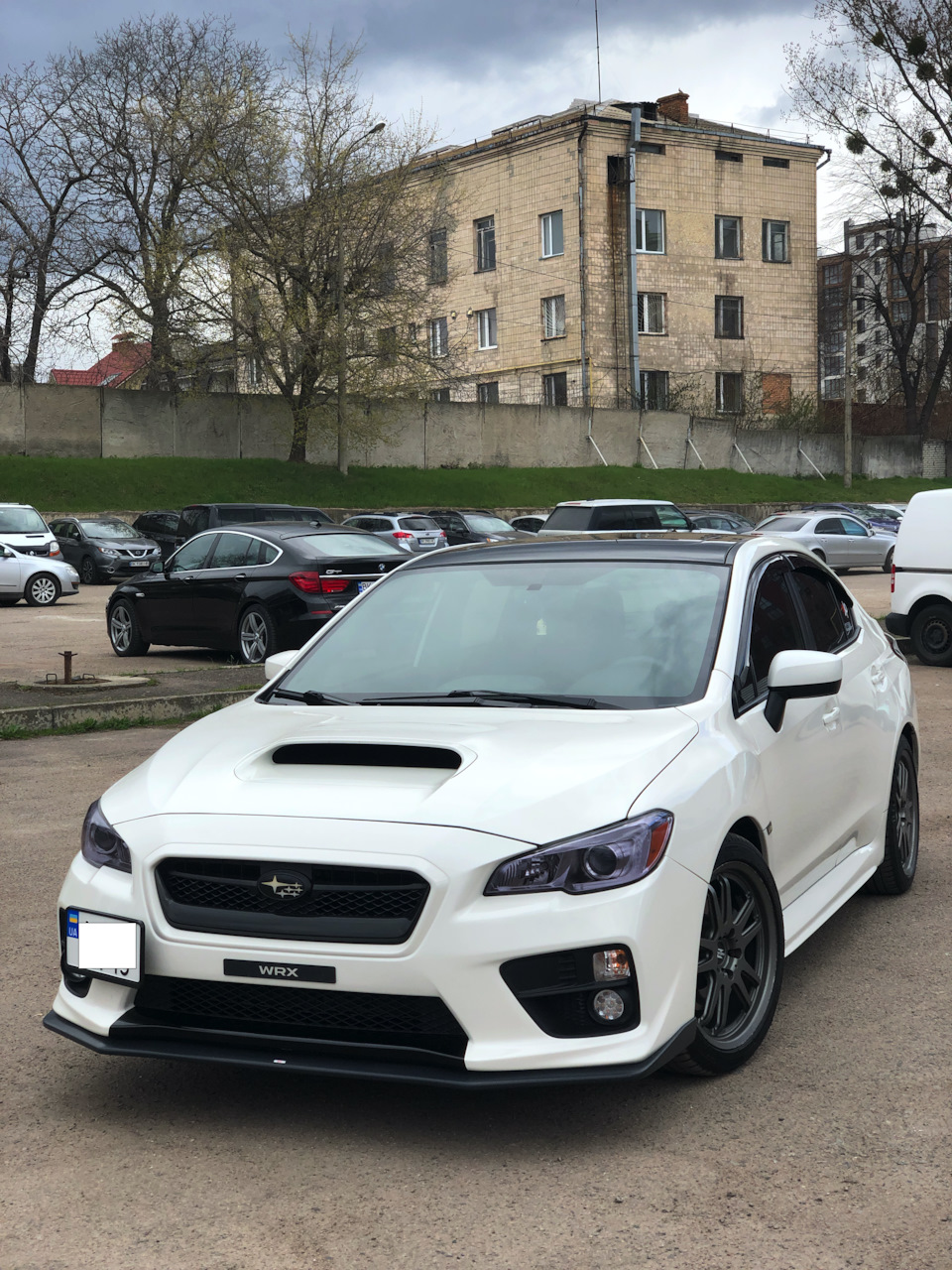Чорна плівка на дах, обклеювання передніх та задніх ліхтарів 1