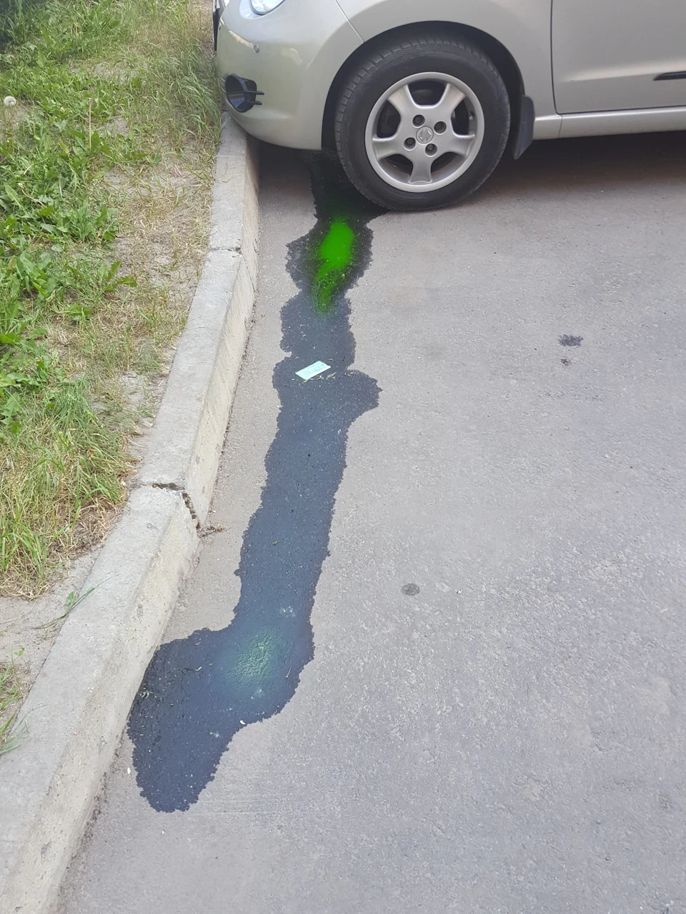 Перша неприємність.