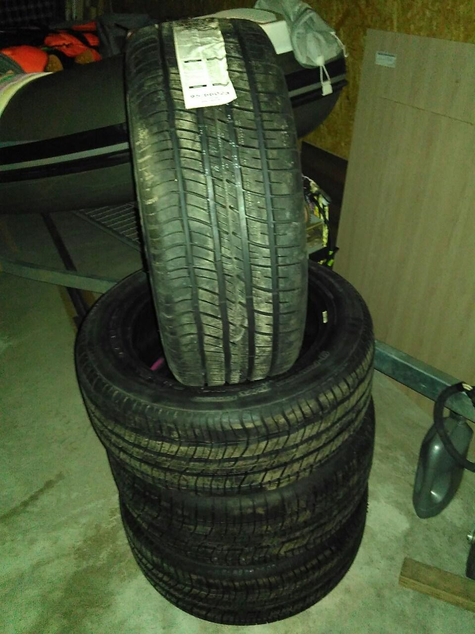 Гума на літо BFGoodrich g-Force T/A KDWS 245/55 ZR18 1