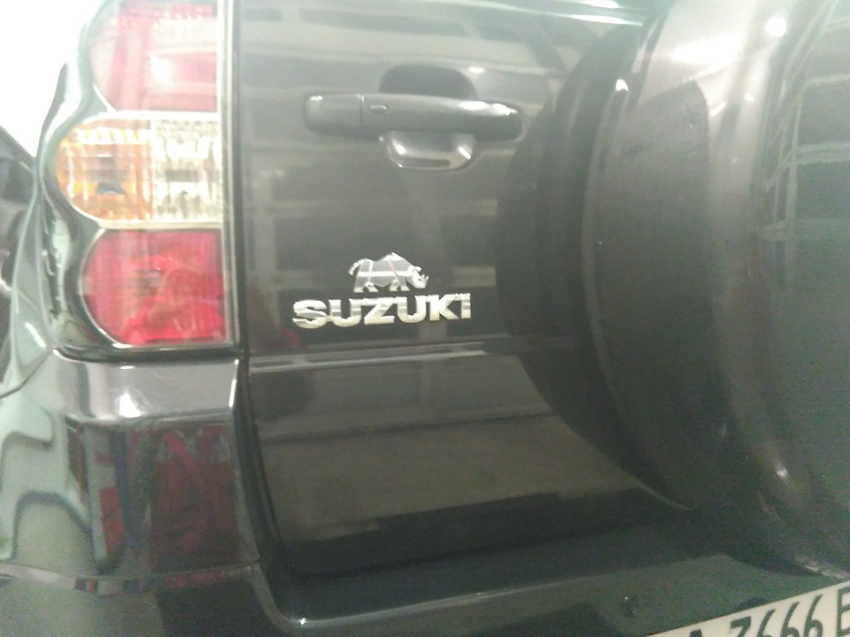 Suzuki RHINO 2