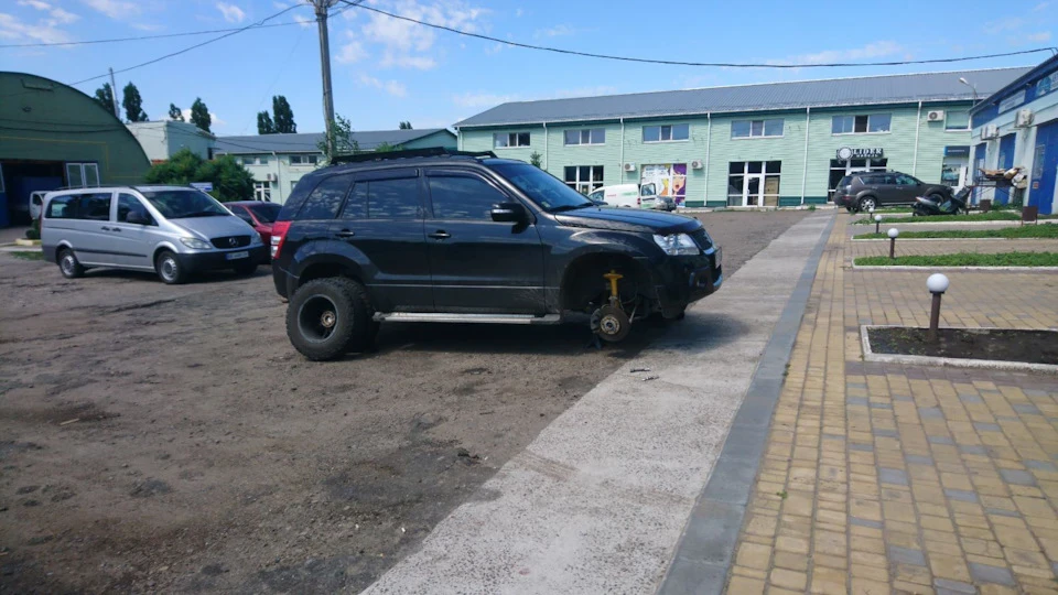 Якщо потек дах - знімаємо колеса!
