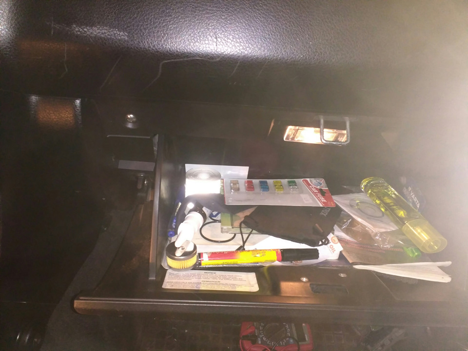 Підсвічування бардачка. Хай буде світло! Завершення розпочатого 4