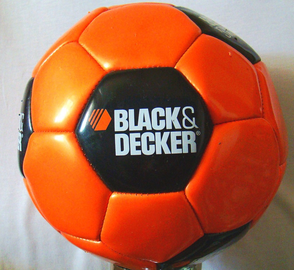 Пуско-зарядний пристрій Black&Decker. 5