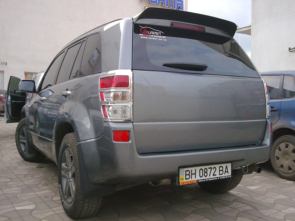 Оновлена Suzuki Grand Vitara 2011