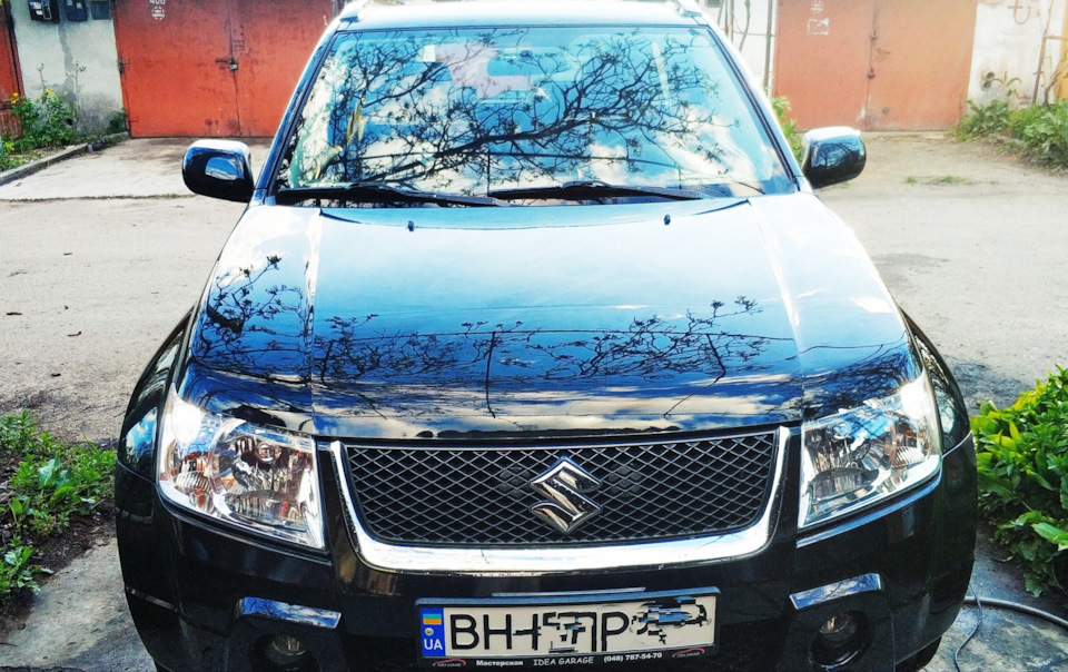 Спробував усунути синій відтінок. 1