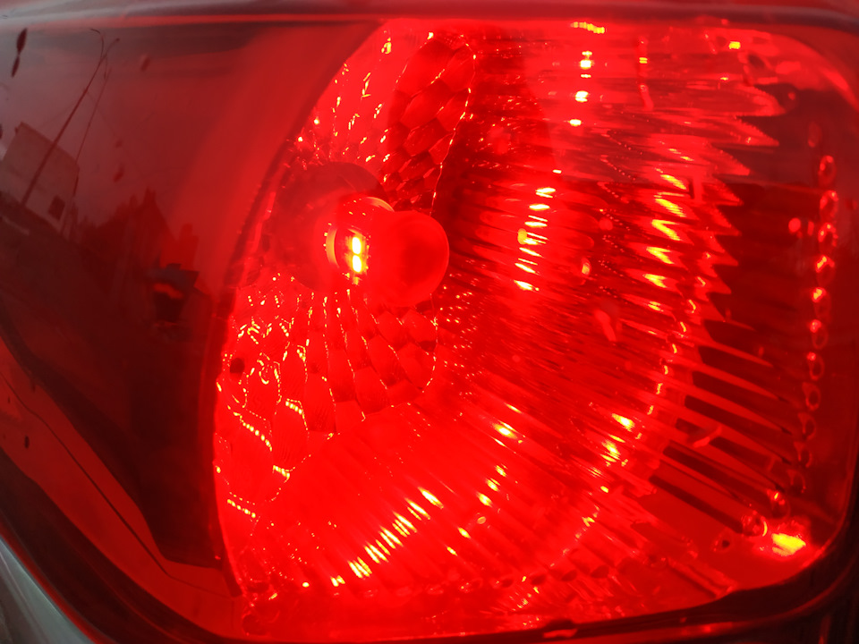 LED стоп-габарити. Narva W21/5 RED 3