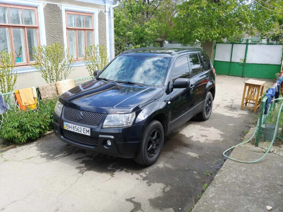 Рідка гума (Plasti Dip) через рік, плюси і мінуси. І чистка порогів.