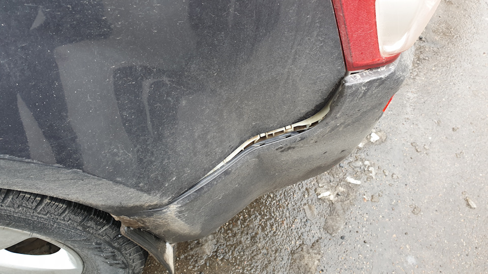 Приїхали дві мадами на літній гумі по снігу і ожеледиці мені в багажник 3