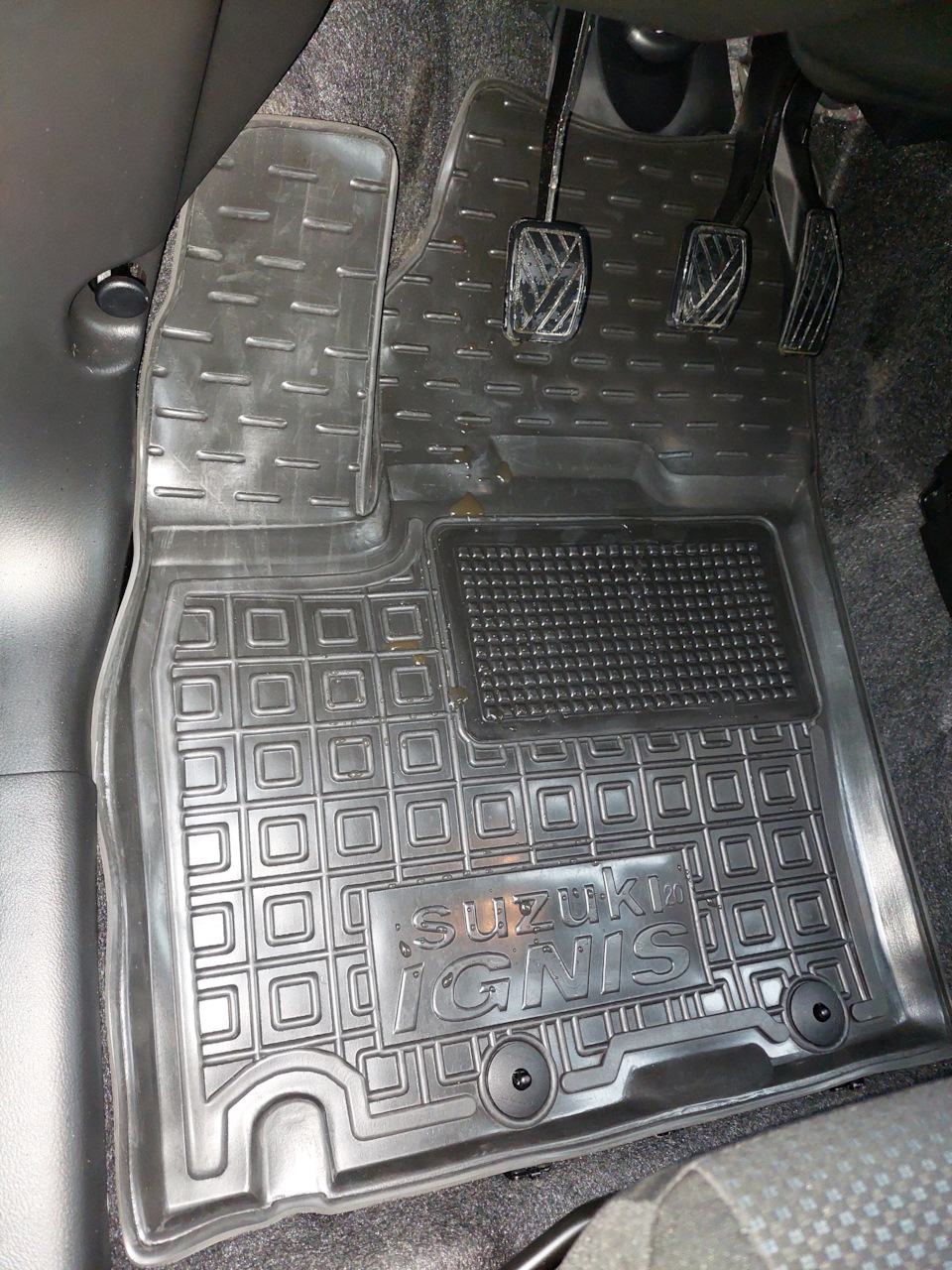 Килимки Avto-Gumm в салон і багажник Suzuki Ignis (2G) 3