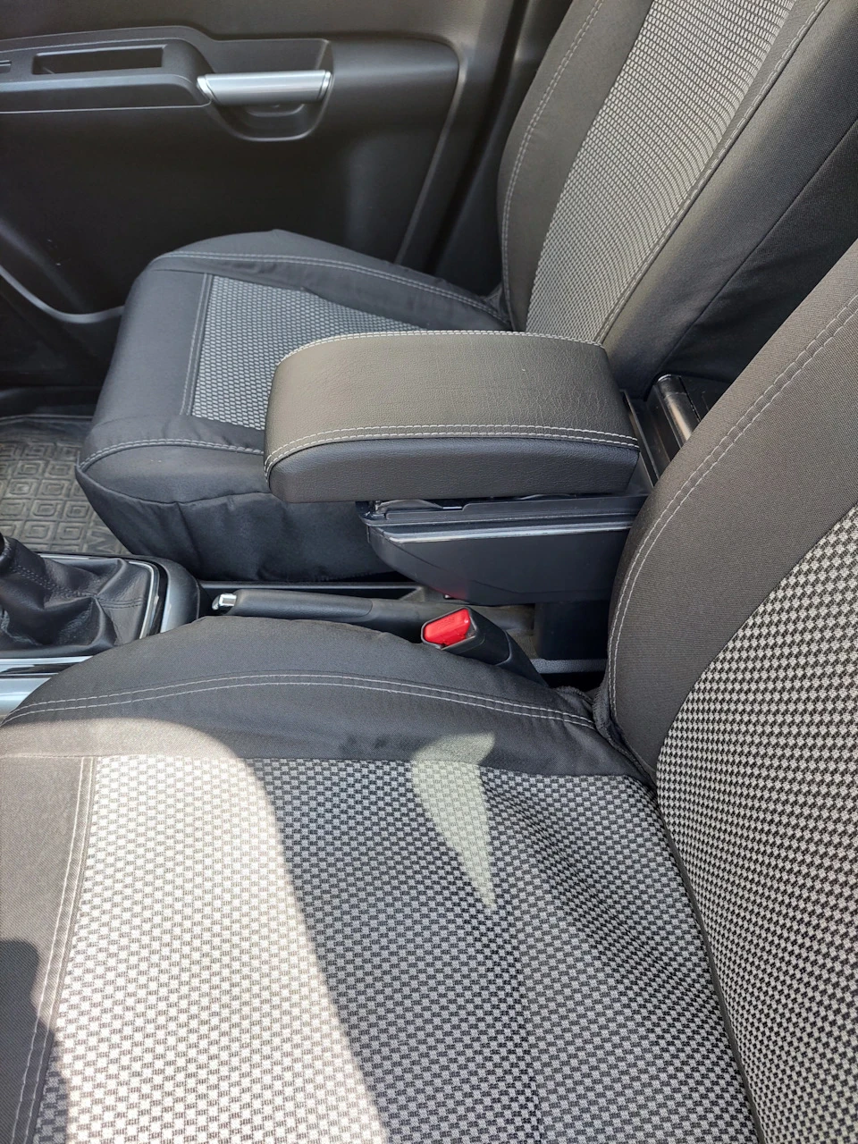 Підлокітник для Suzuki Ignis (2G)