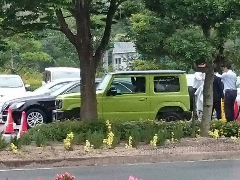 Suzuki Jimny четвертого покоління: перші фото без камуфляжу 3