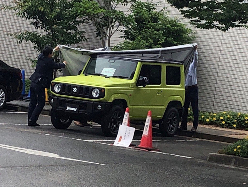 Suzuki Jimny четвертого покоління: перші фото без камуфляжу 4
