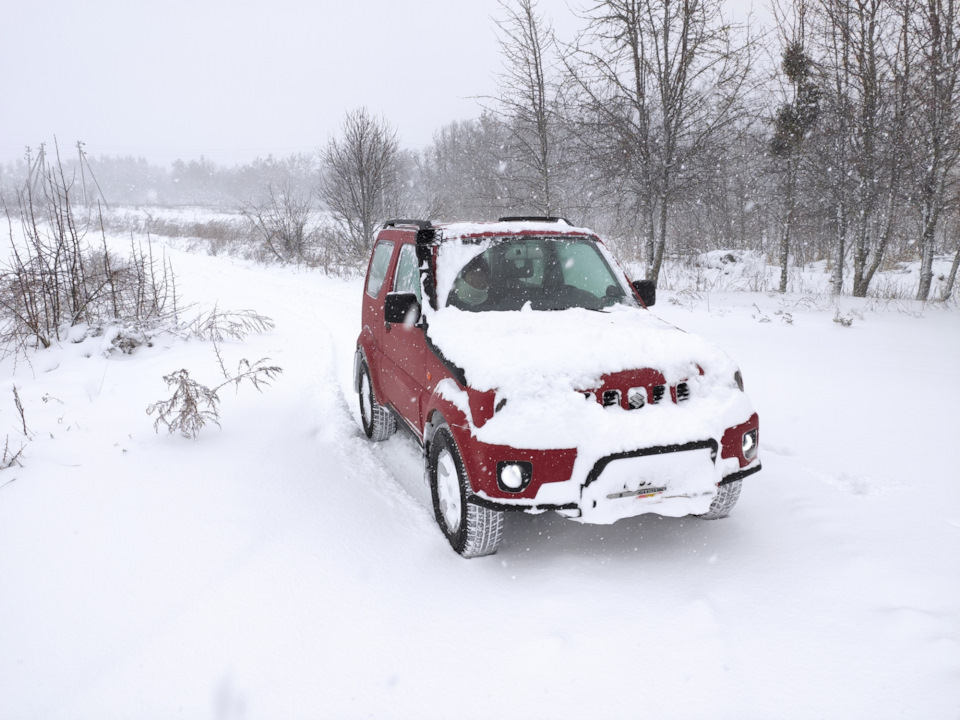 Злетів з дороги :( Ну і трохи вражень про машину взимку. 2