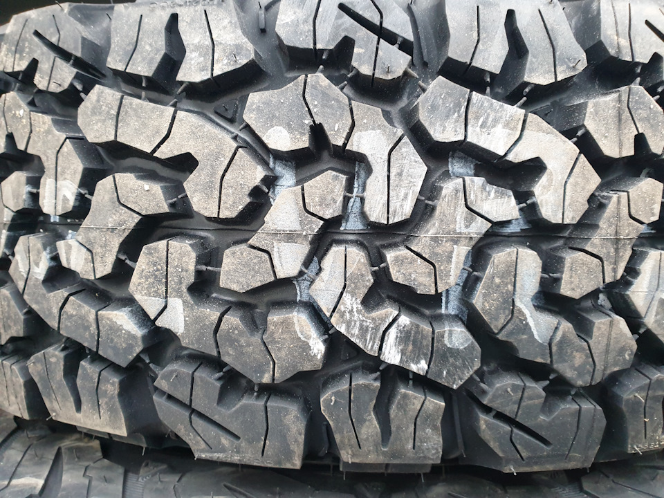 Поставив BF Goodrich 215/75 R15 2