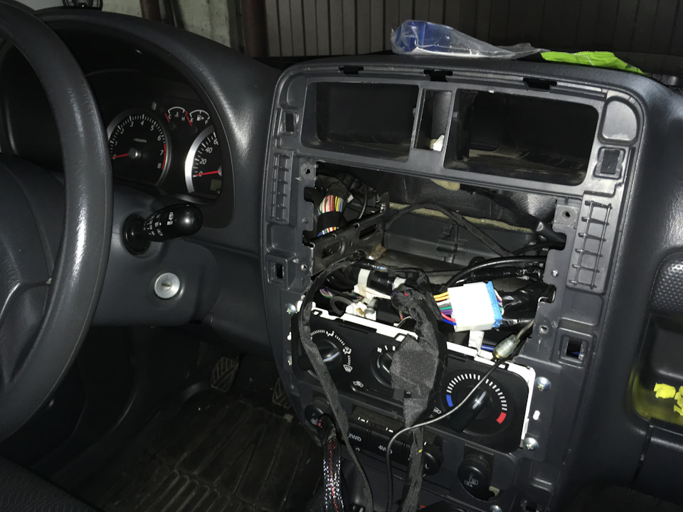Магнітола на Android у Suzuki Jimny 1