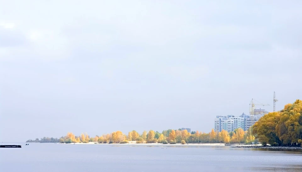 На березі дуже тихої річки…