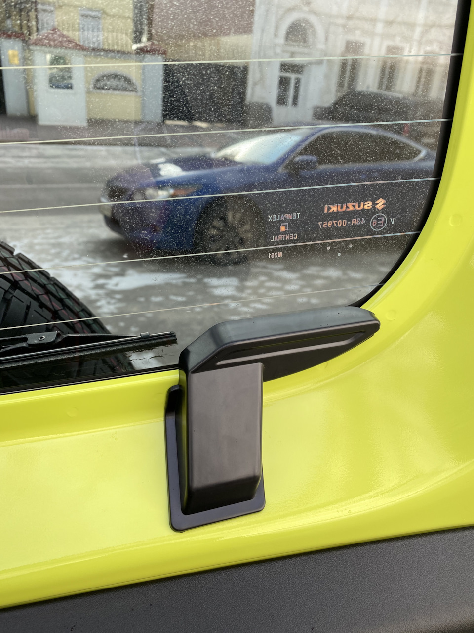 Захищаємо проводку підігріву заднього скла 3