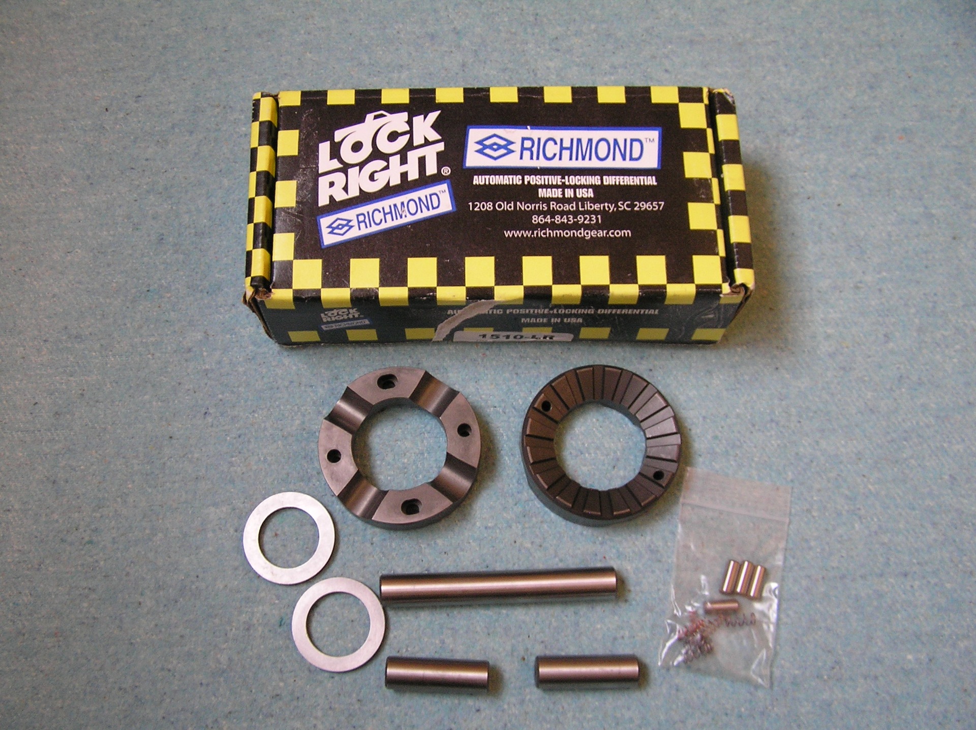 Lock Right 1510 у задній міст. 1