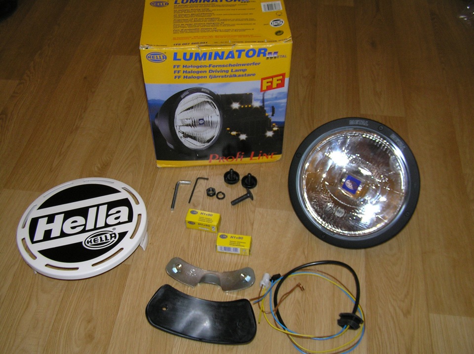 Нова оптика Hella Luminator Metal 1