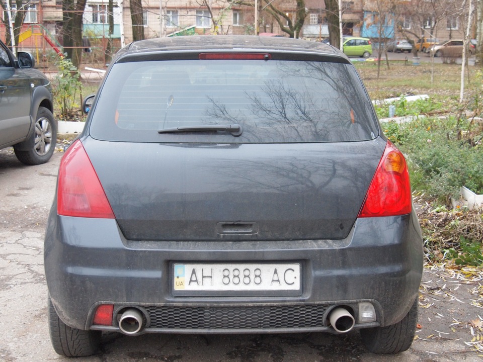 Задні ліхтарі Suzuki Swift Sport 2