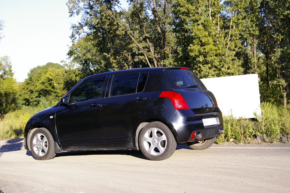 Задній бампер Suzuki Swift Sport 2