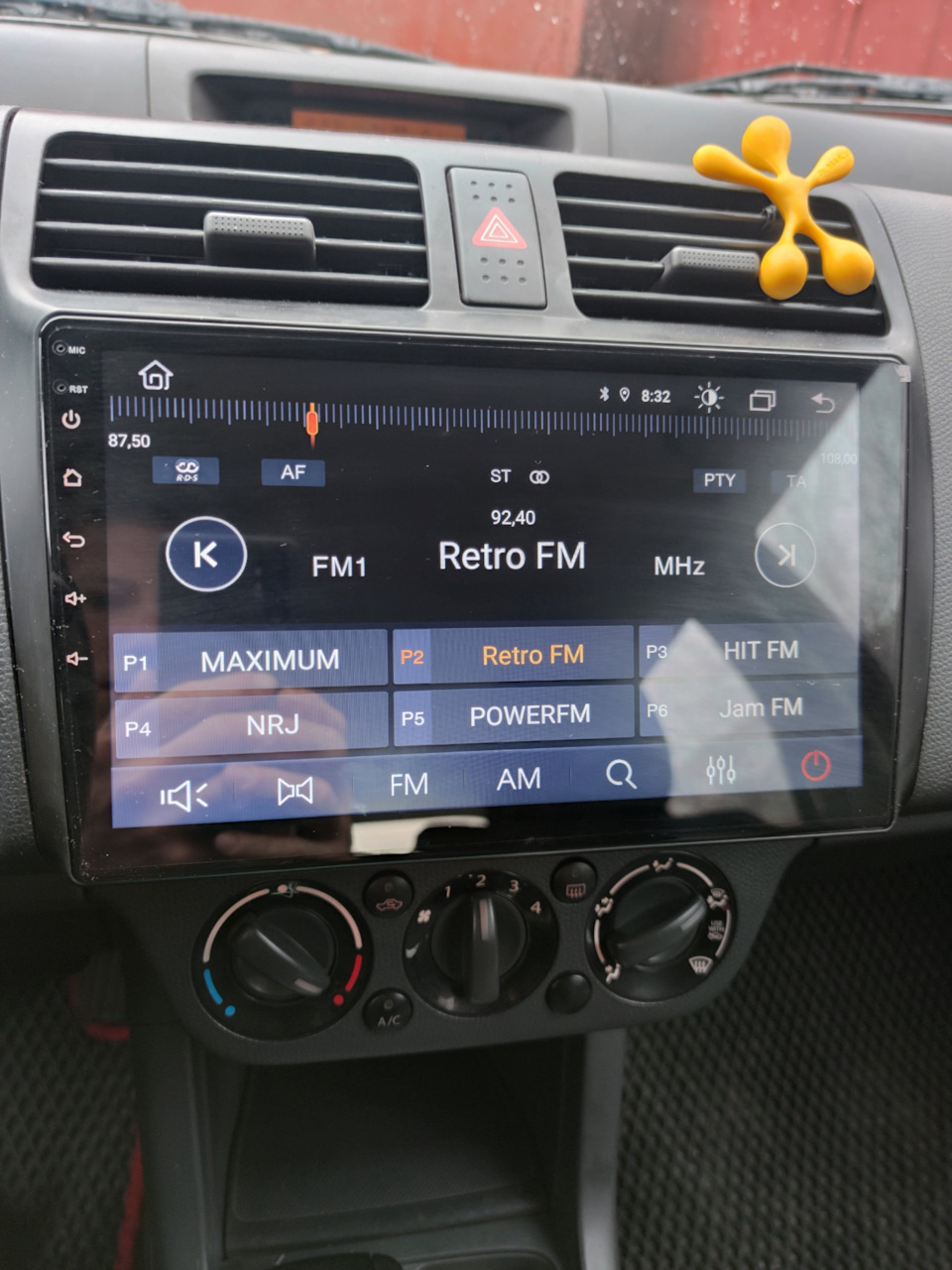 Автомагнітола 1