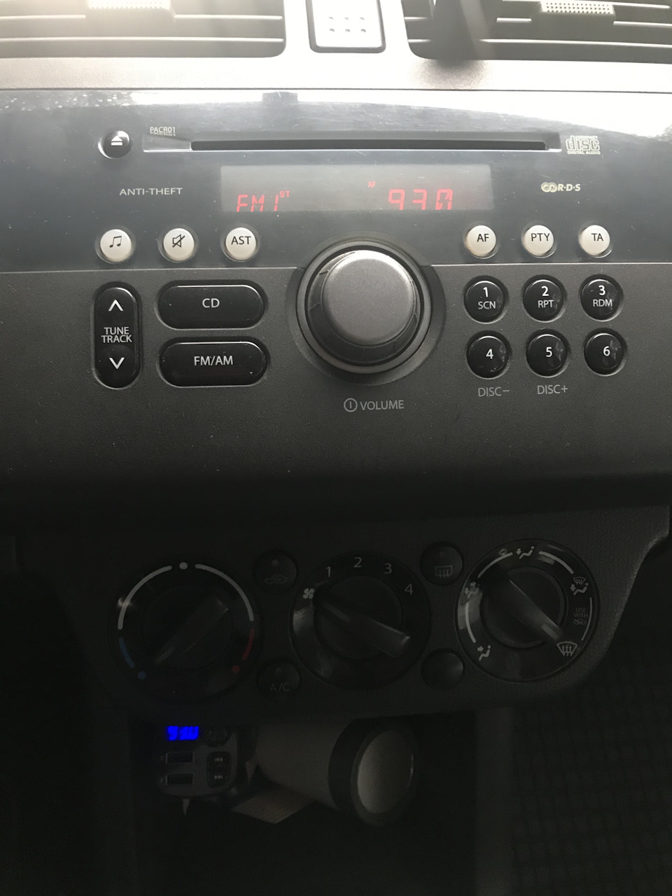 Радості: сканер ELM327 та FM-трансмітер 3