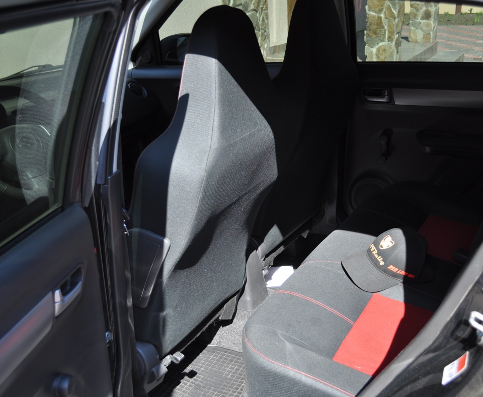 Салон від Suzuki Swift Sport 5