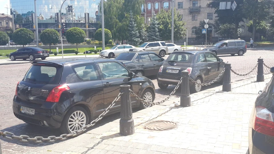 Swift Sport vs Fiat 500