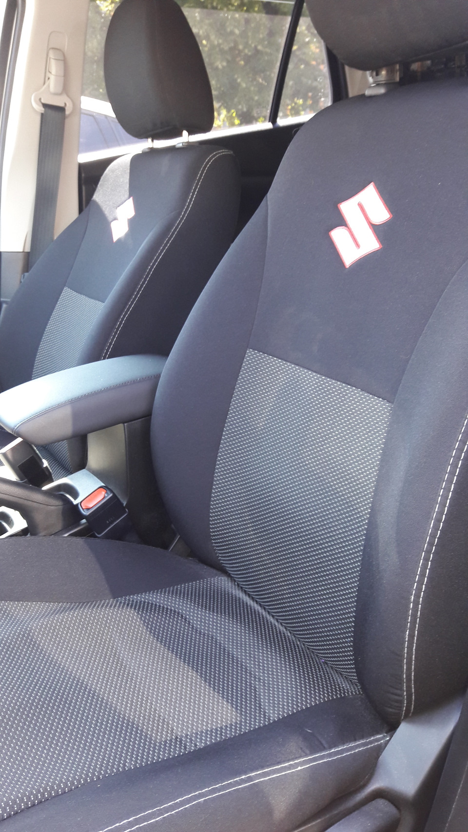 Накладки на пороги, чохли салону Suzuki SX4 4