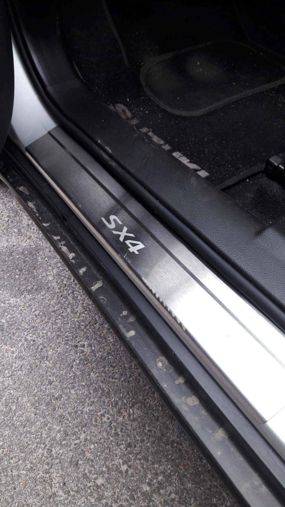 Ущільнювачі на двері Suzuki SX4 1