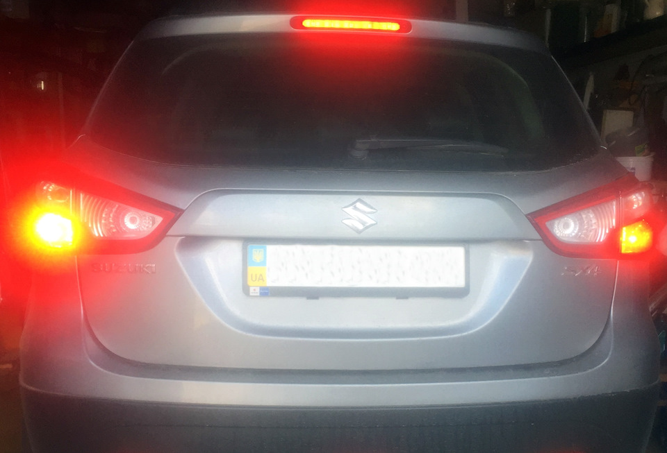 Led лампи стоп сигналу/габаритів Suzuki S-cross 5