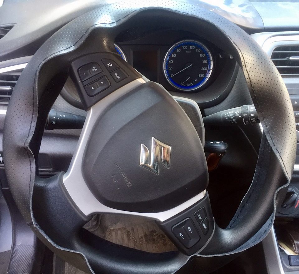 Оплетка на кермо Suzuki SX4 S-cross 3