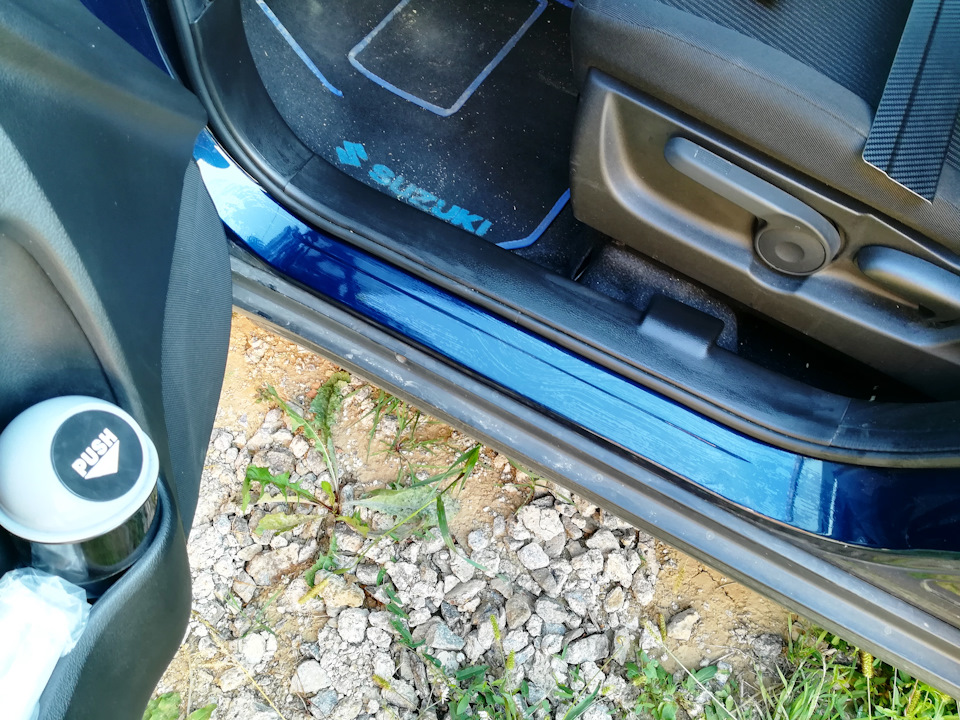 Накладки на пороги SX4 1