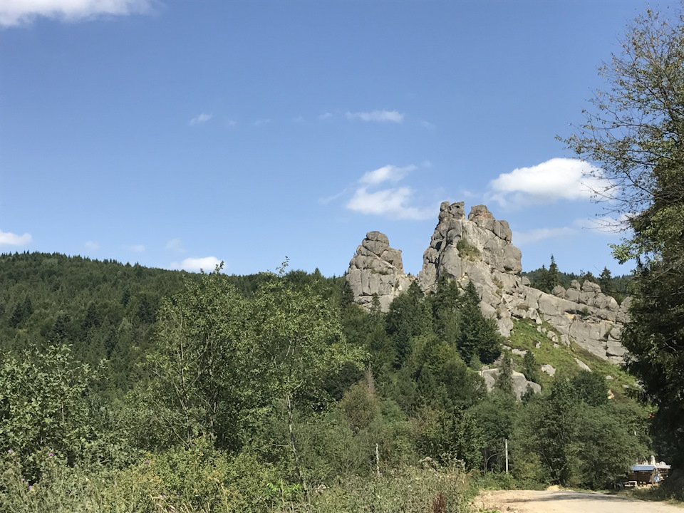 Все ще в Карпатах. Річки, мости, замки. 4