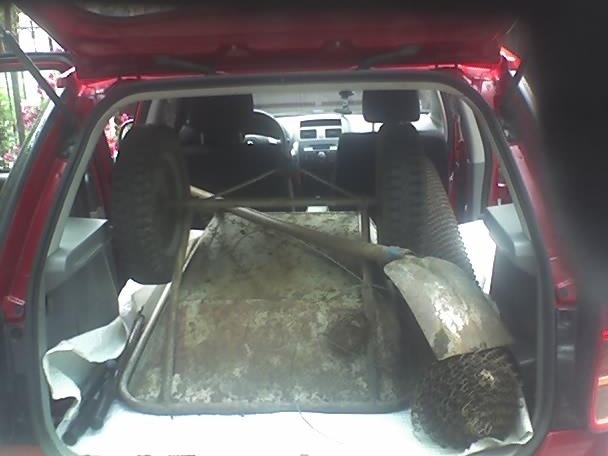 Що влазить у Suzuki SX4 Hatchback 5