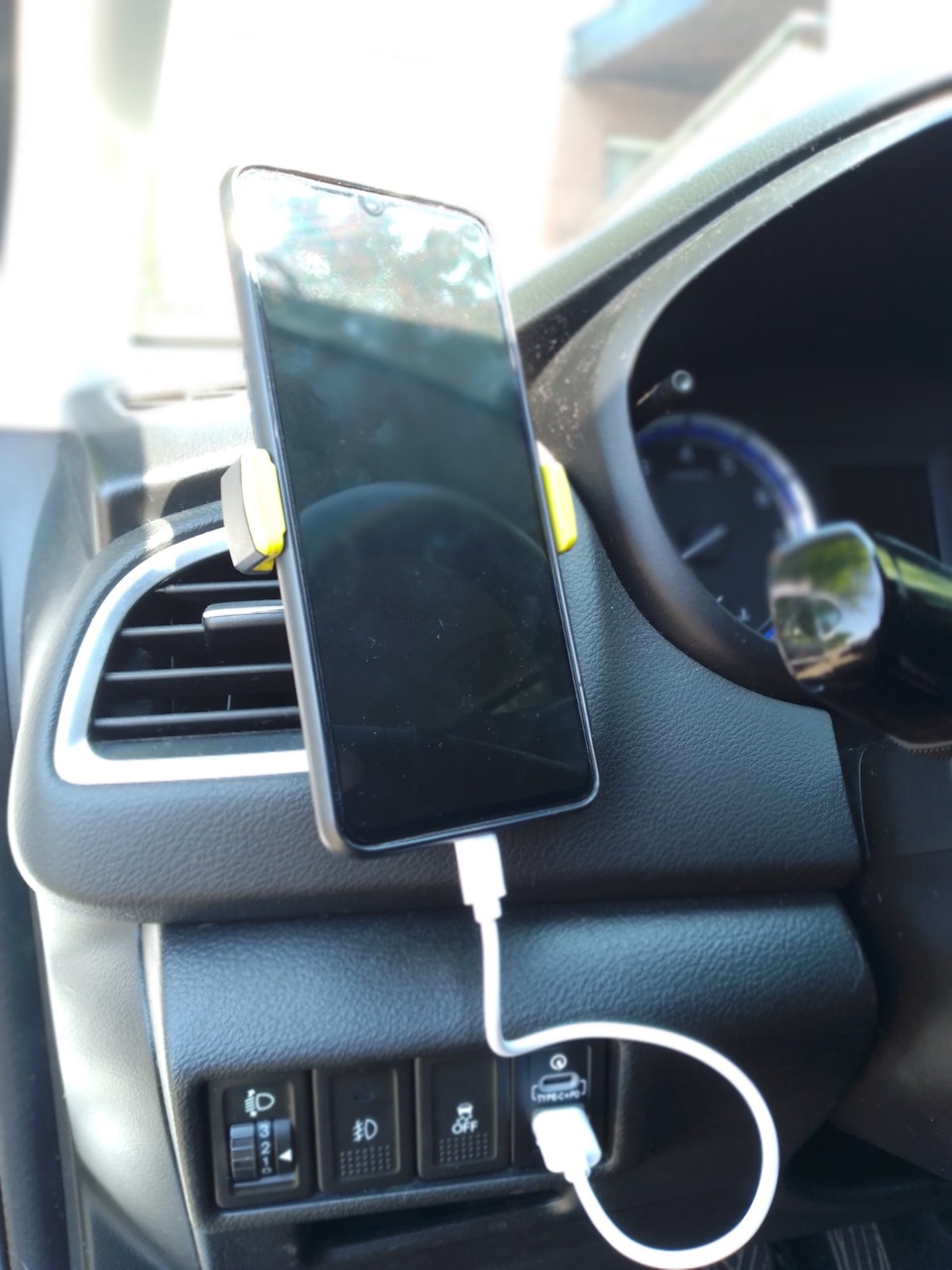 Usb розетка в штатне місце 1