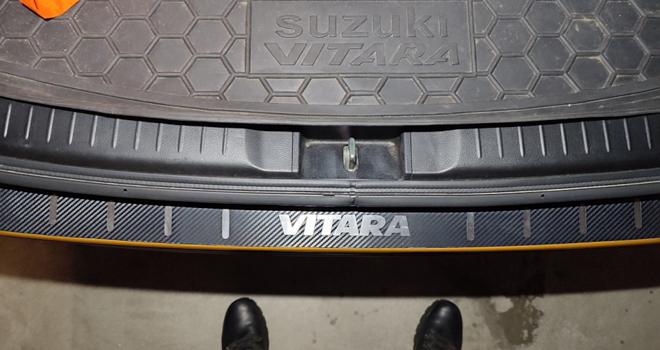 Купив Накладку заднього бампера Suzuki Vitara 1