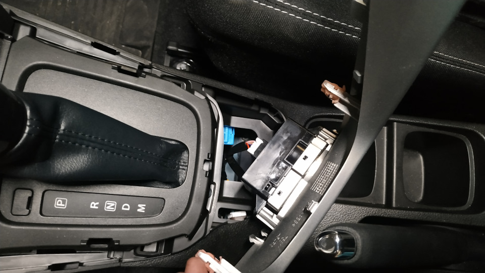 Встановлення підлокітника для Suzuki Vitara 1.6 2
