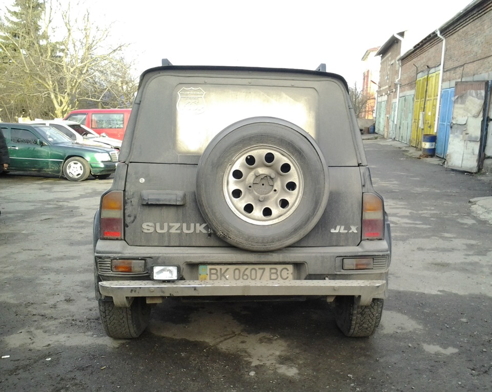 Продам кенгурін і ++ 3